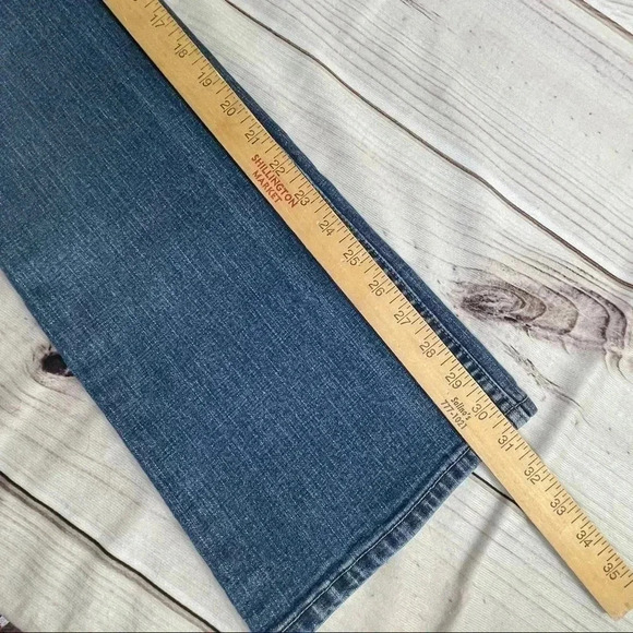 Signature by Levi’s Low Rise Slim Bootcut 7 Jrs - Picture 14 of 16